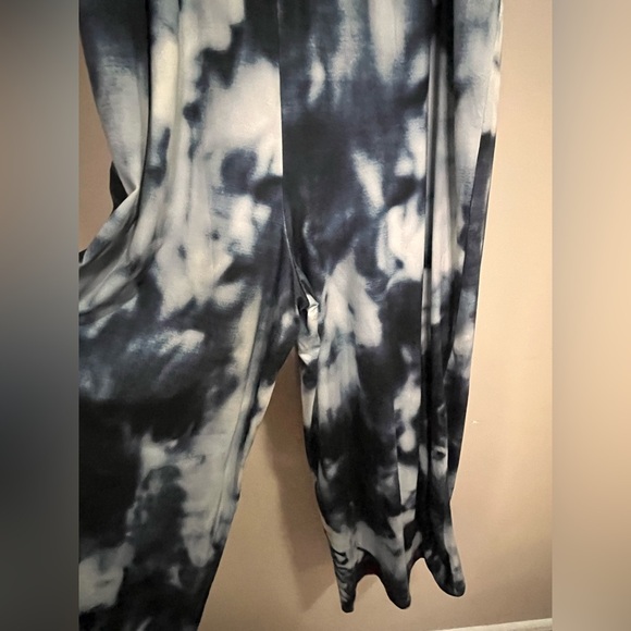 NWOT Elegant Tie-Dye Maxi Romper Size Medium - Picture 2 of 9